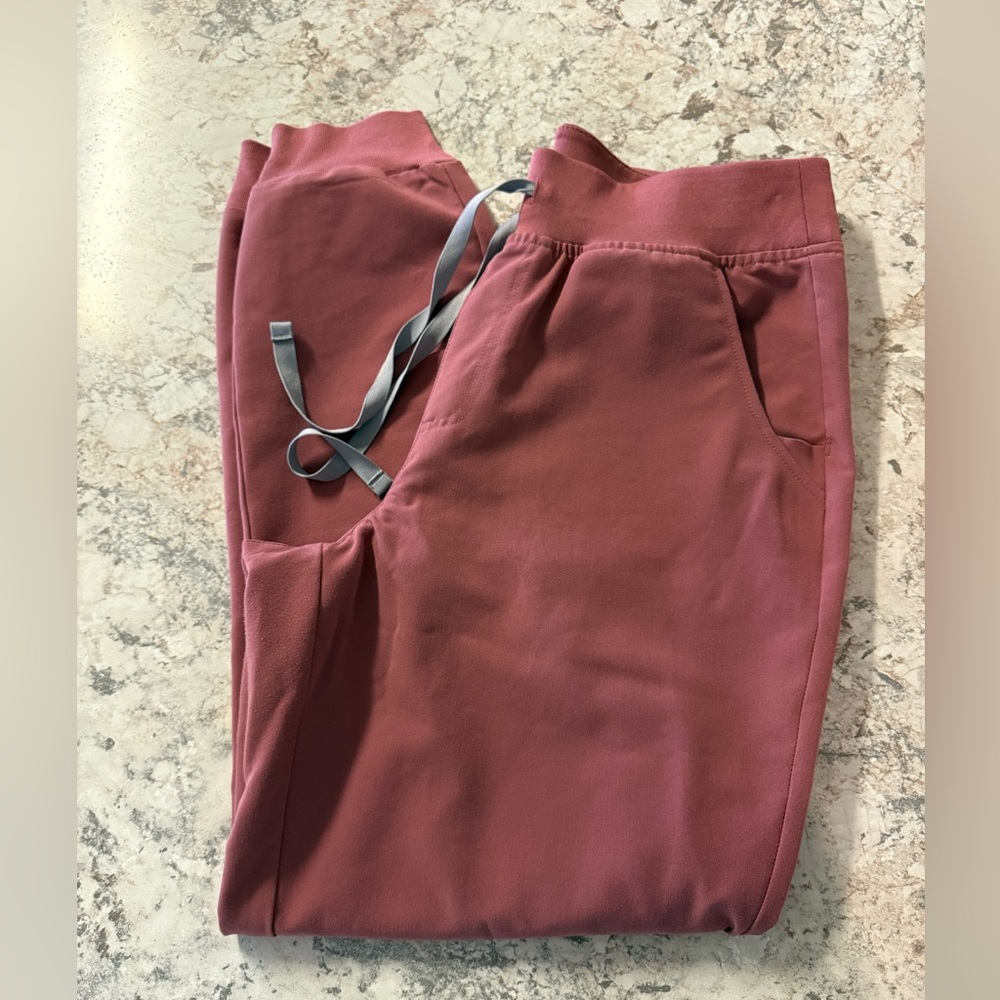Woman’s Mauve Figs Bottoms